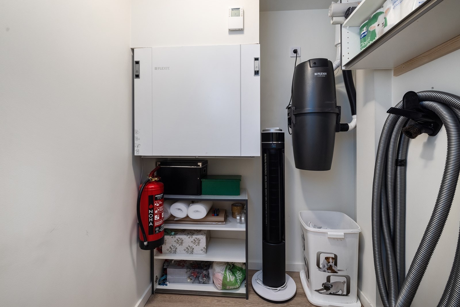 Boligen er utstyrt med balansert ventilasjon, som sikrer jevnlig utskifting av luft. Galleribilde