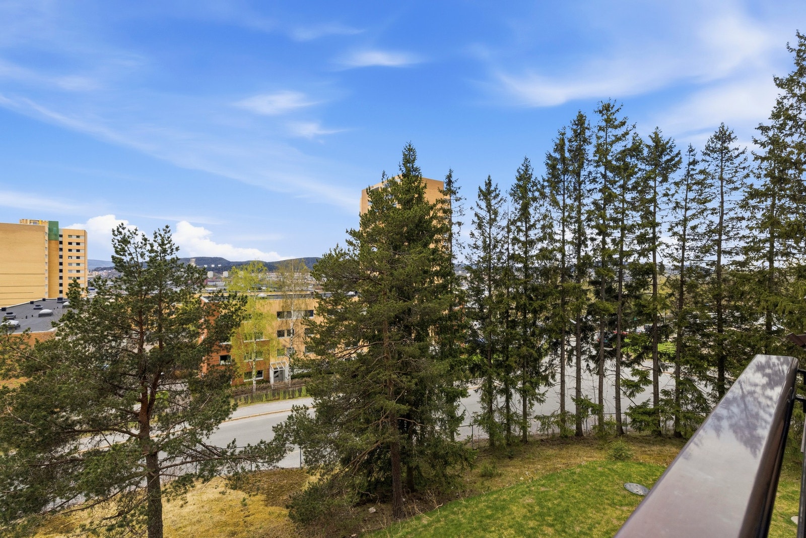 Utsikt fra balkong Galleribilde