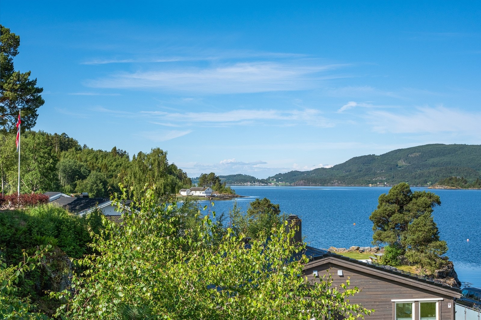 Flott utsikt fra hytta Galleribilde