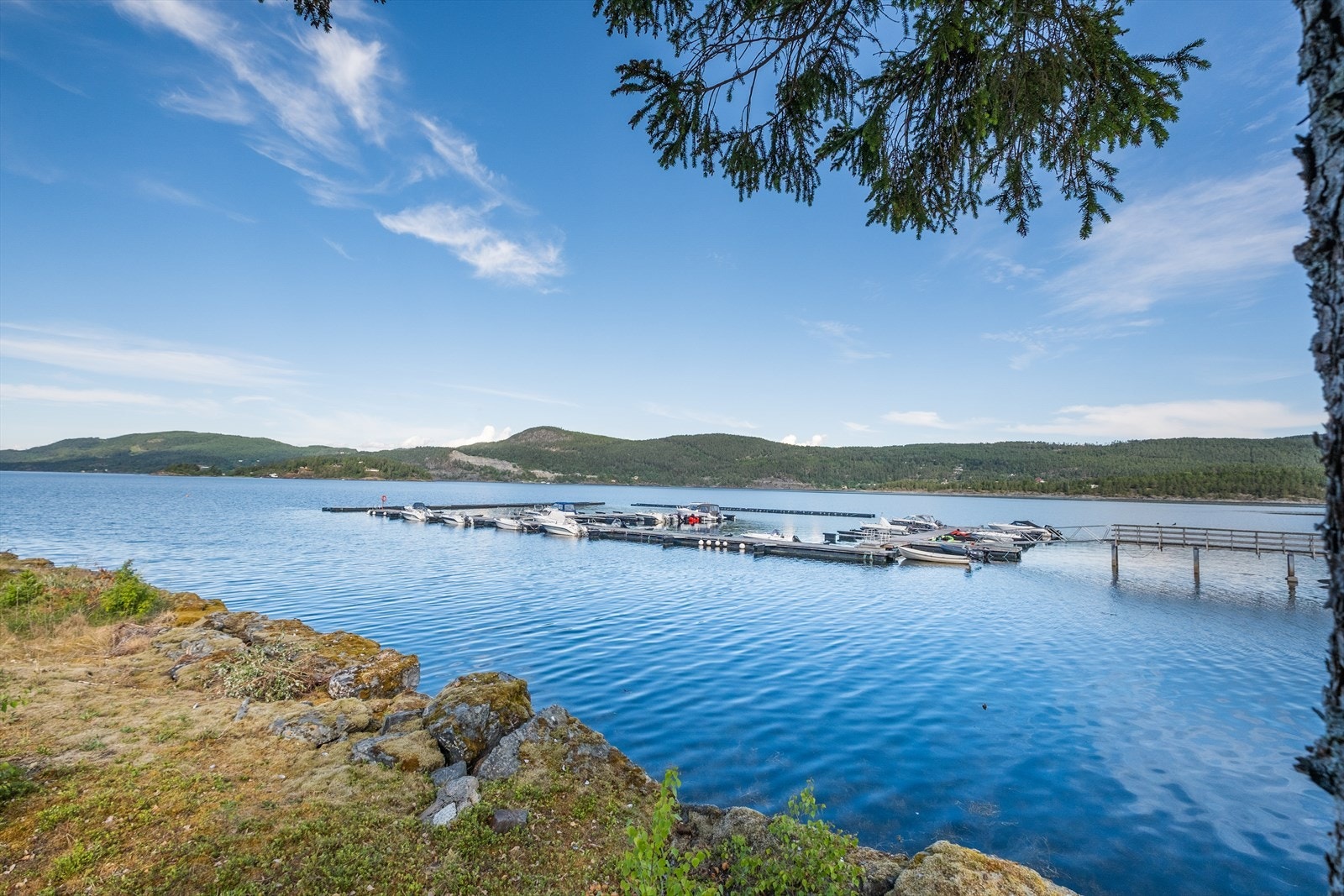 Mulighet for båtplass i småbåtmarina 50 meter unna Galleribilde
