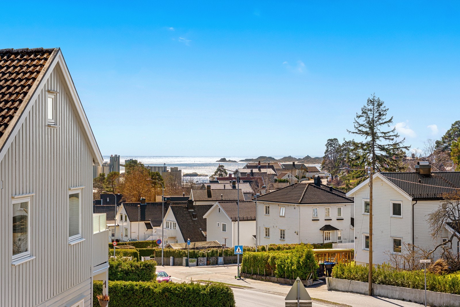 Velkommen til Øvre Dr. Holms vei 32. Fin beliggenhet i 2. etasje. Foto: Boligfotograf1 / Dag Frogner. Galleribilde