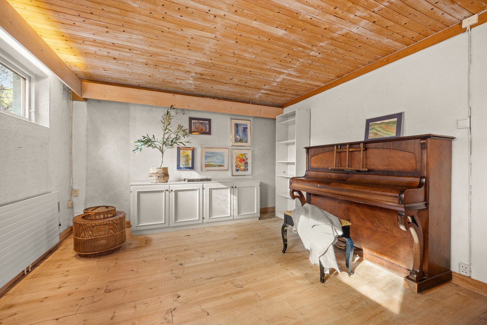 Med barn i hus er det praktisk med flere oppholdsrom. Galleribilde