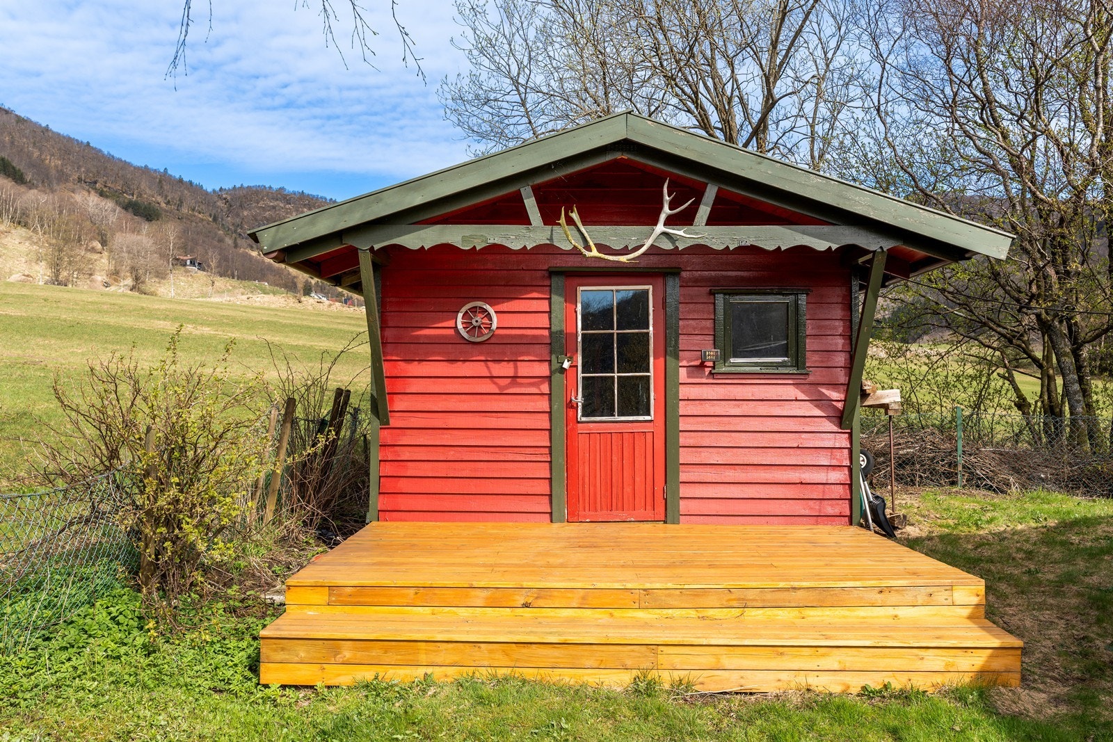 Uthus/anneks Galleribilde