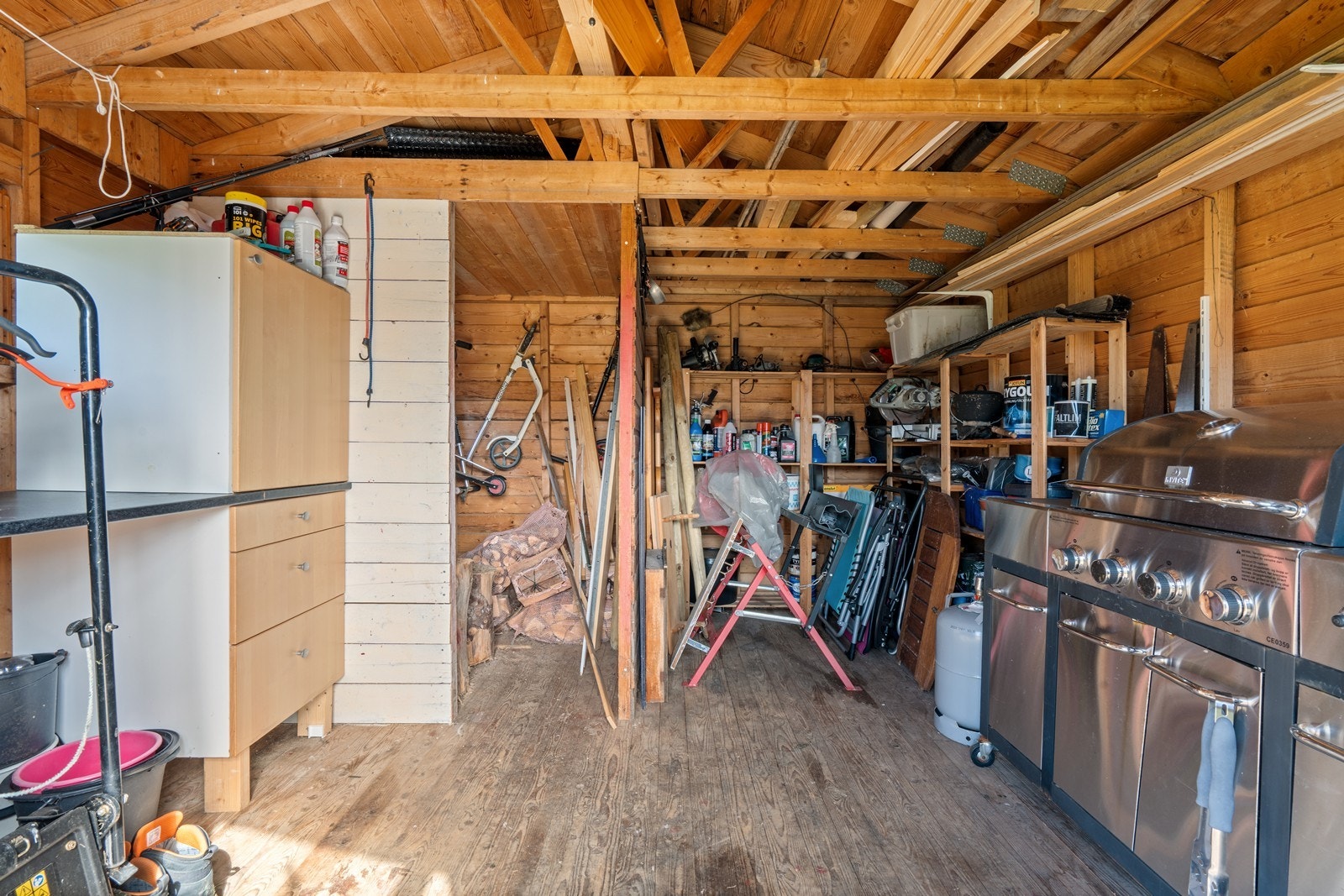 Uthus/anneks Galleribilde