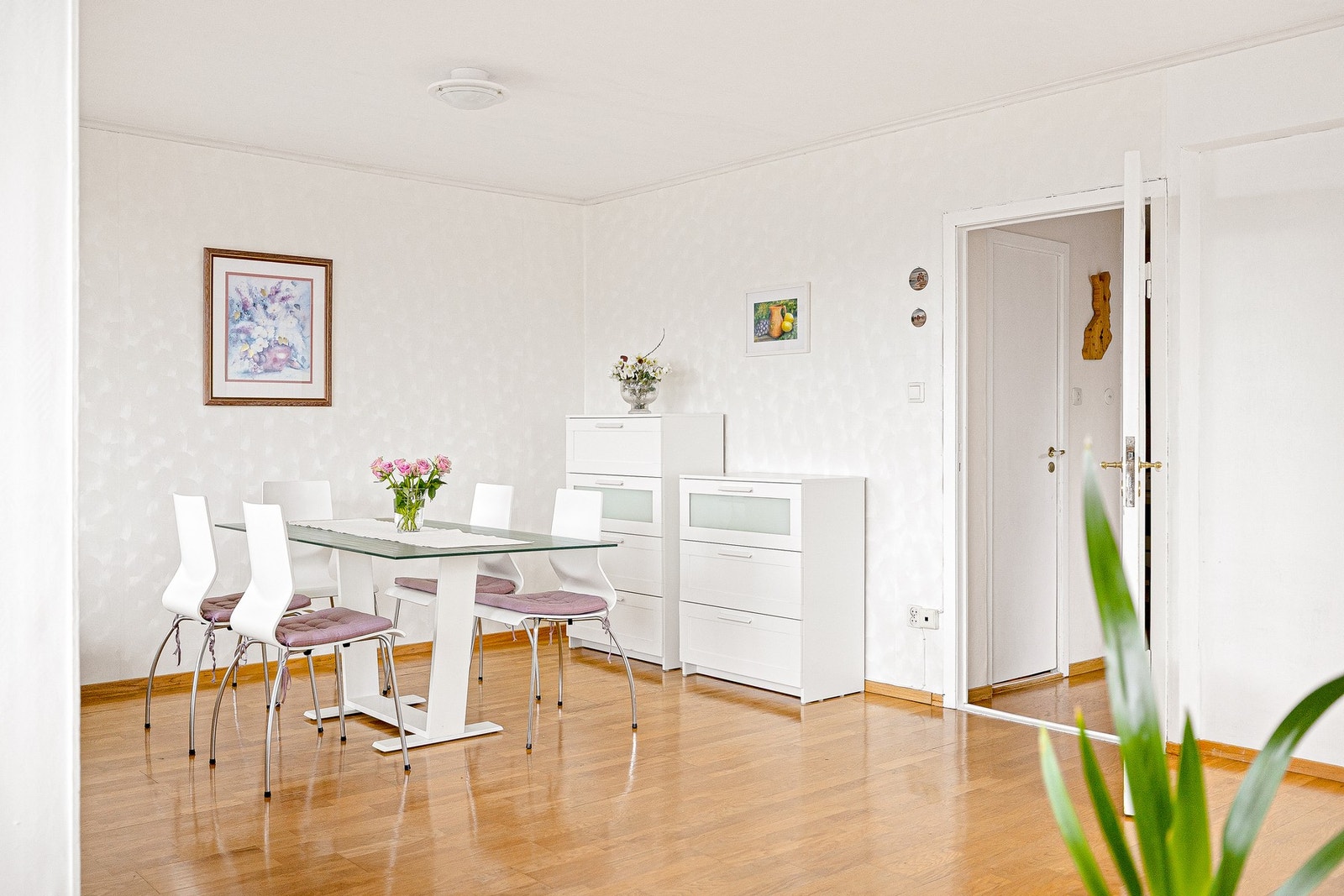 Her har man plass til å invitere både venner og familie over for en hyggelig sammenkomst Galleribilde