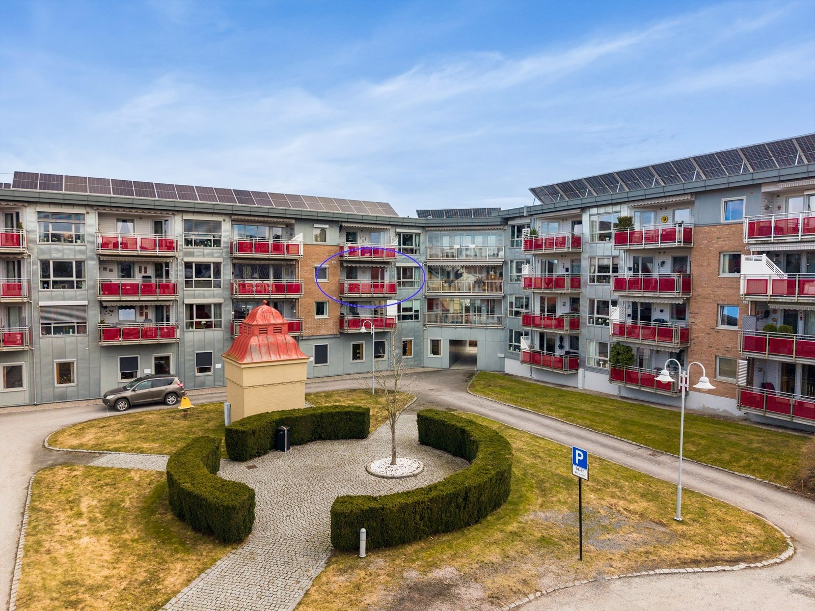 EiendomsMegler1 v/ Carina Myhre presenterer Jernbanegata 29! Galleribilde