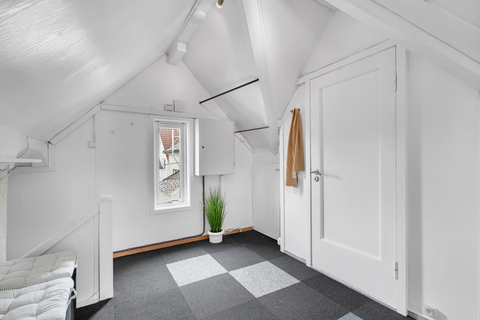 Gang på loft Galleribilde