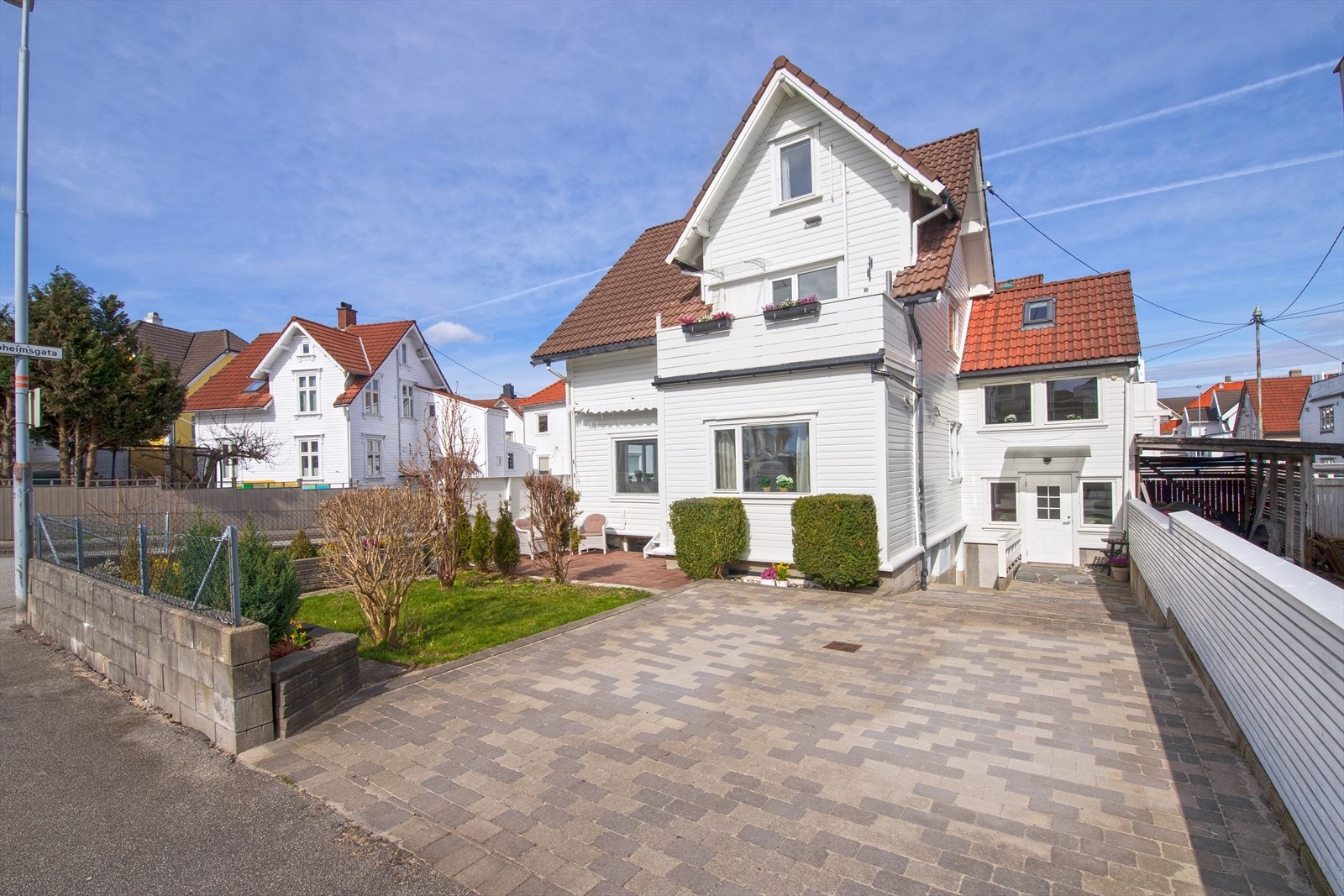 Velkommen til en meget innholdsrik bolig i Opheimsgata 61. Foto: Jon Helge Hesby Galleribilde