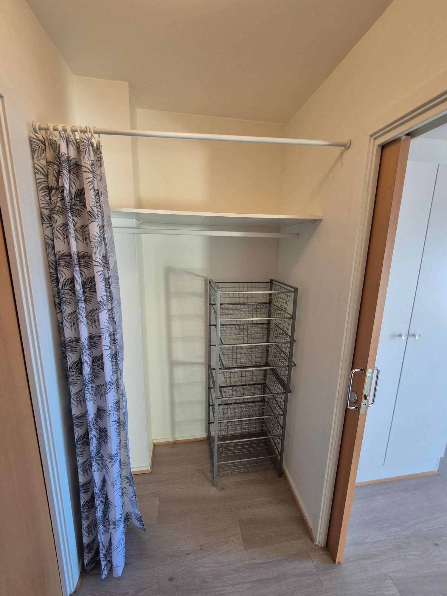 Walkin closet Galleribilde