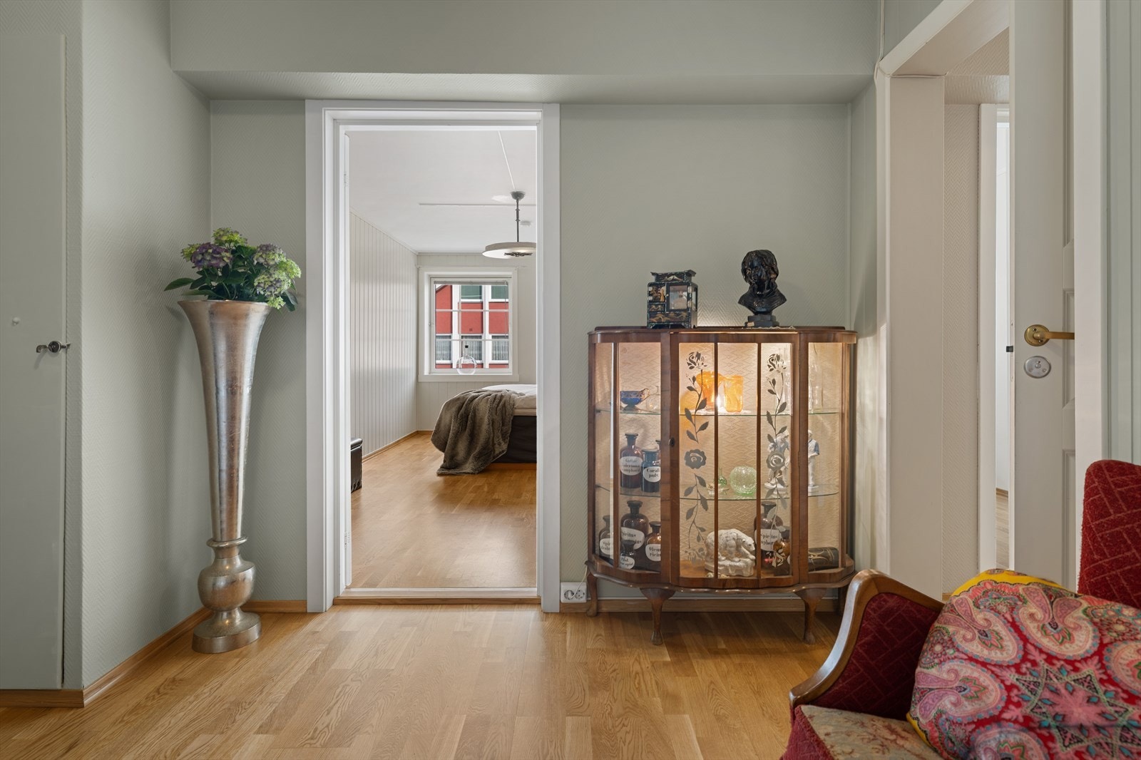 Plass til oppheng og oppbevaring av garderobe. Galleribilde