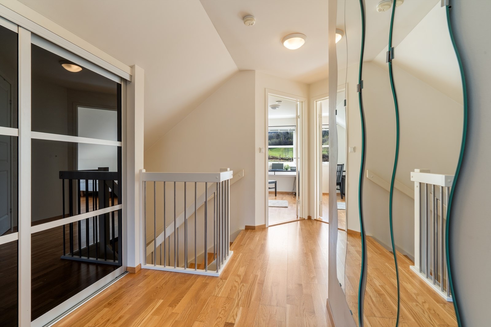 Gang loft Galleribilde