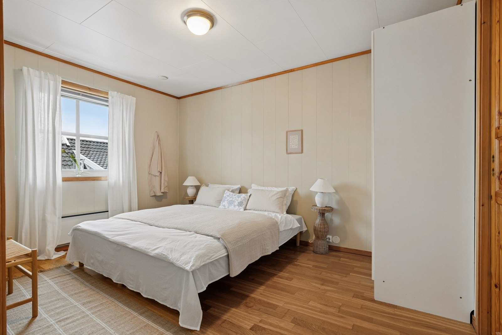 Soverommet har en god størrelse med plass til dobbeltseng og garderobeløsning. Galleribilde