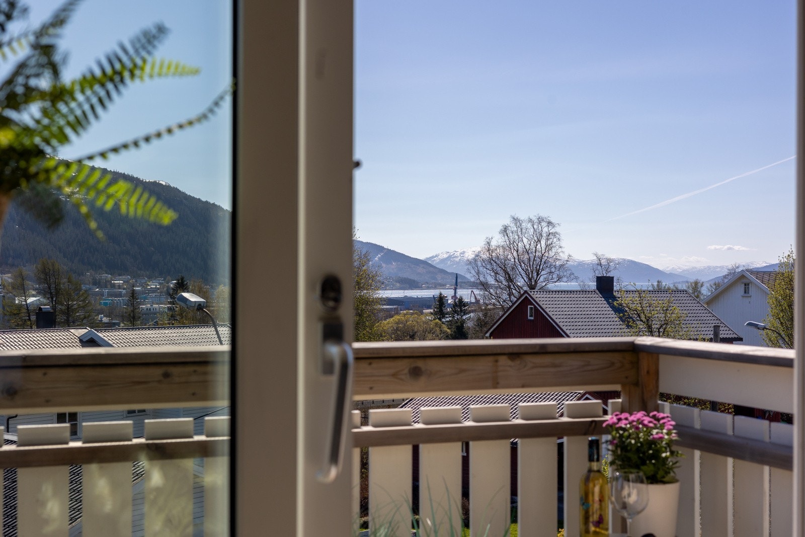 Utsikt mot havet. Galleribilde