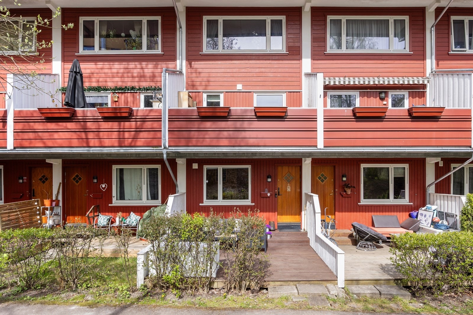 Lokalmegler Mats Gjerden Risa V/DNB Eiendom har gleden av å presentere Rådyrveien 1! Galleribilde