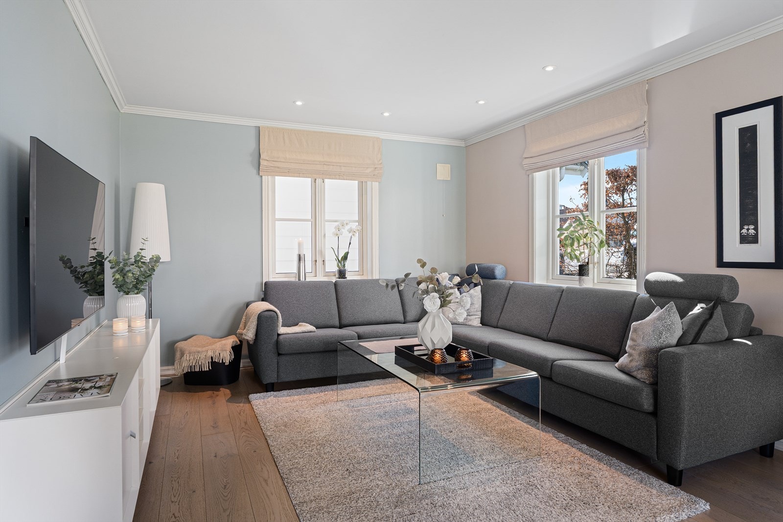 Tv-delen har god plass til hele familien Galleribilde