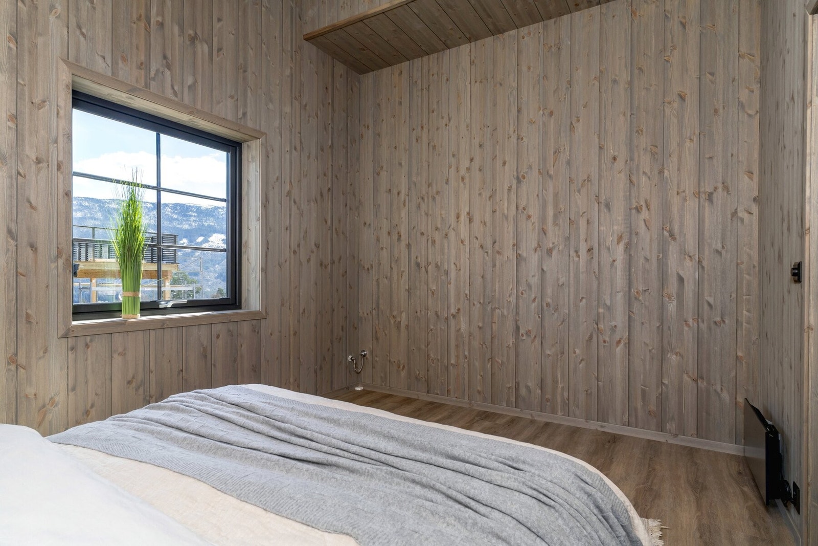 Soverom 1 gir deg gode innrednings muligheter til å innrede etter behov. Galleribilde