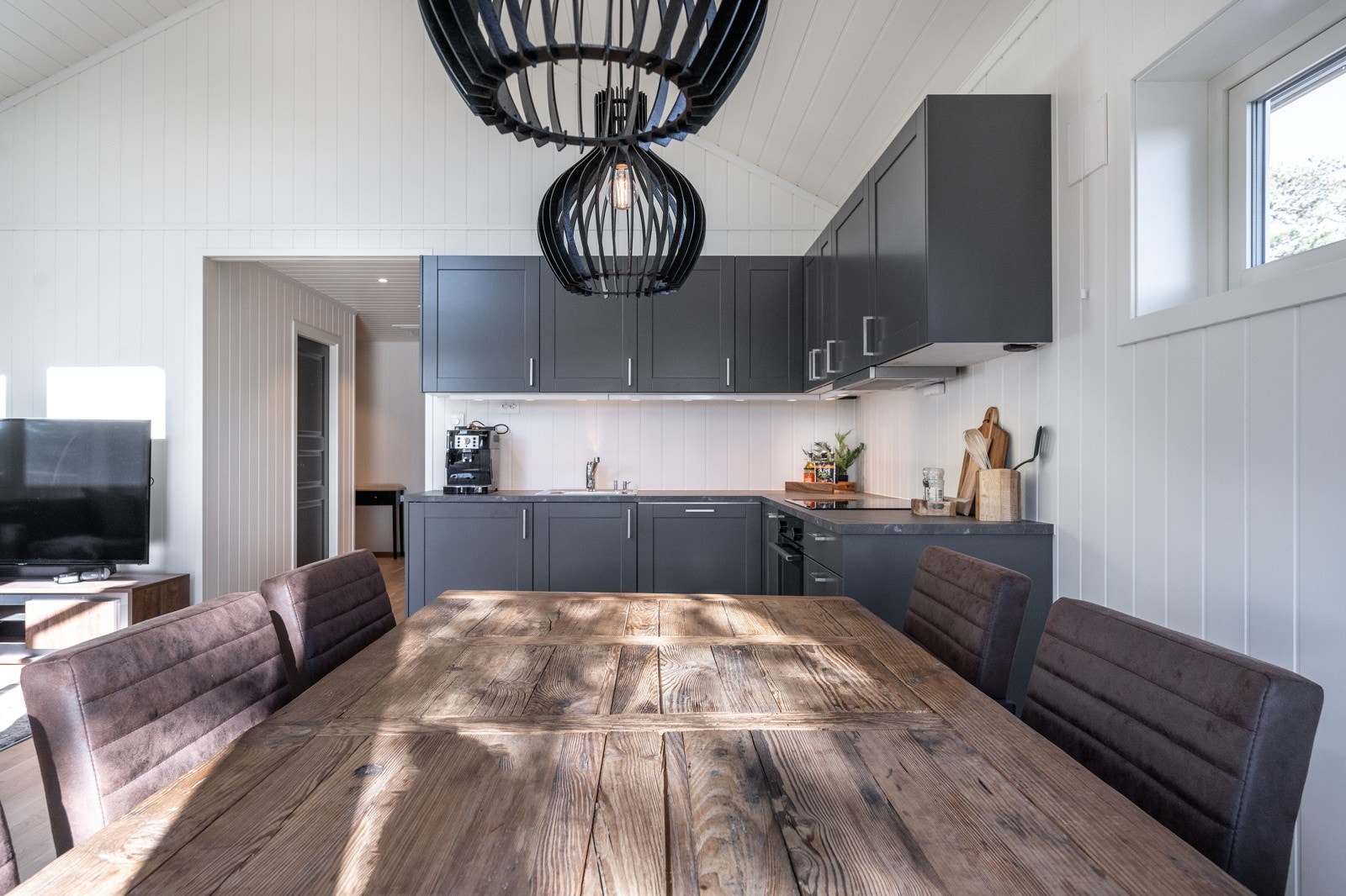 Kjøkken - interiørbilder fra nabohytta (avvik må påregnes) Galleribilde