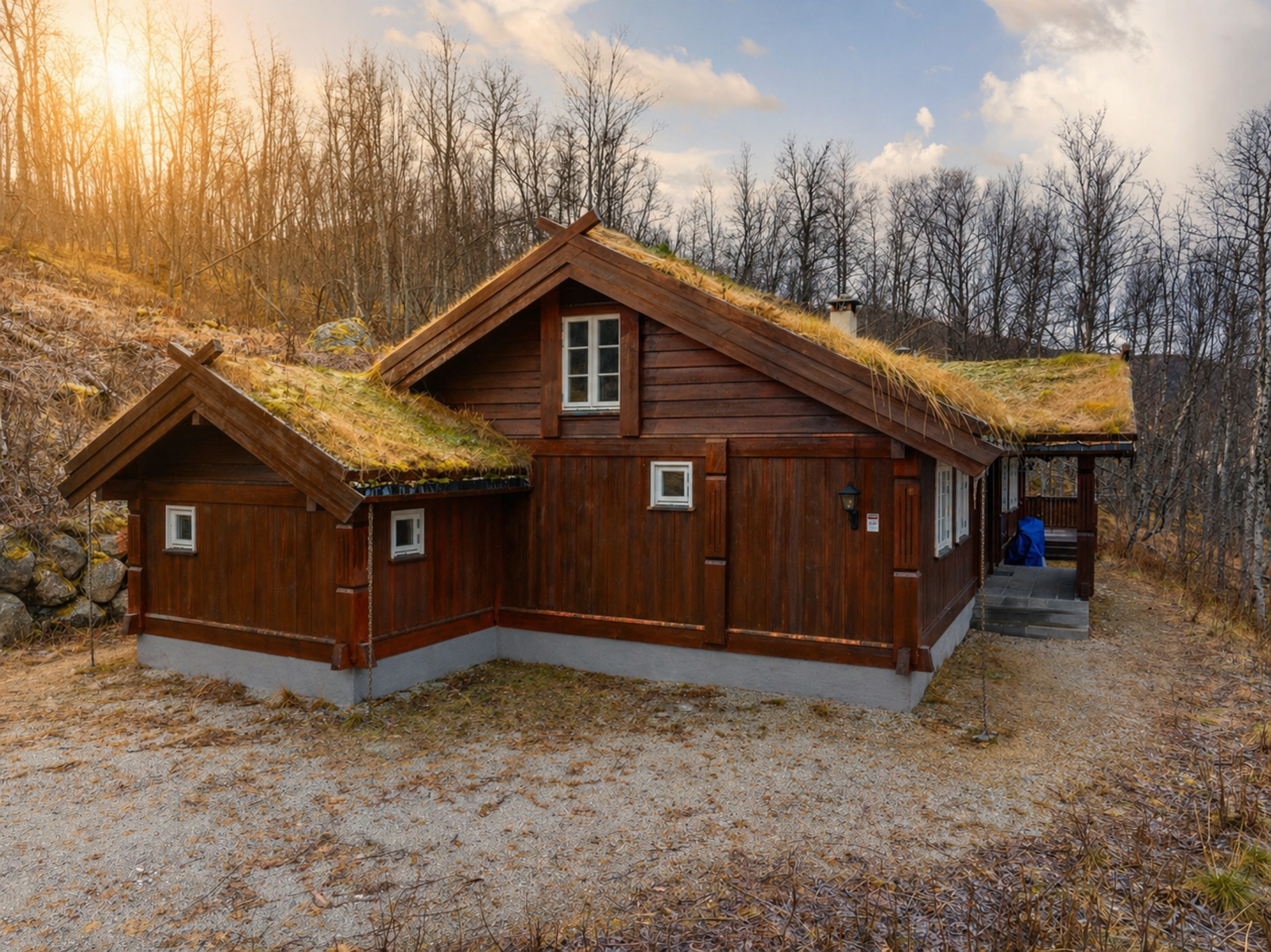 Gode parkeringsmuligheter på tomta. Galleribilde