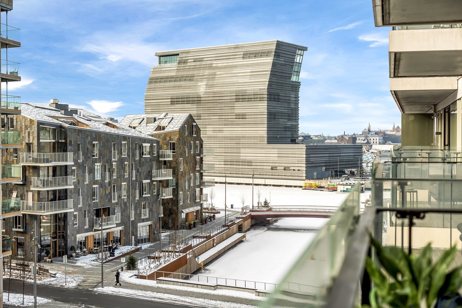 Velkommen til Rostockgata 54 presentert av Marthe Grønnslett v. Nordvik Bjørvika. (Foto: Martine Eren Jacobsen) Galleribilde