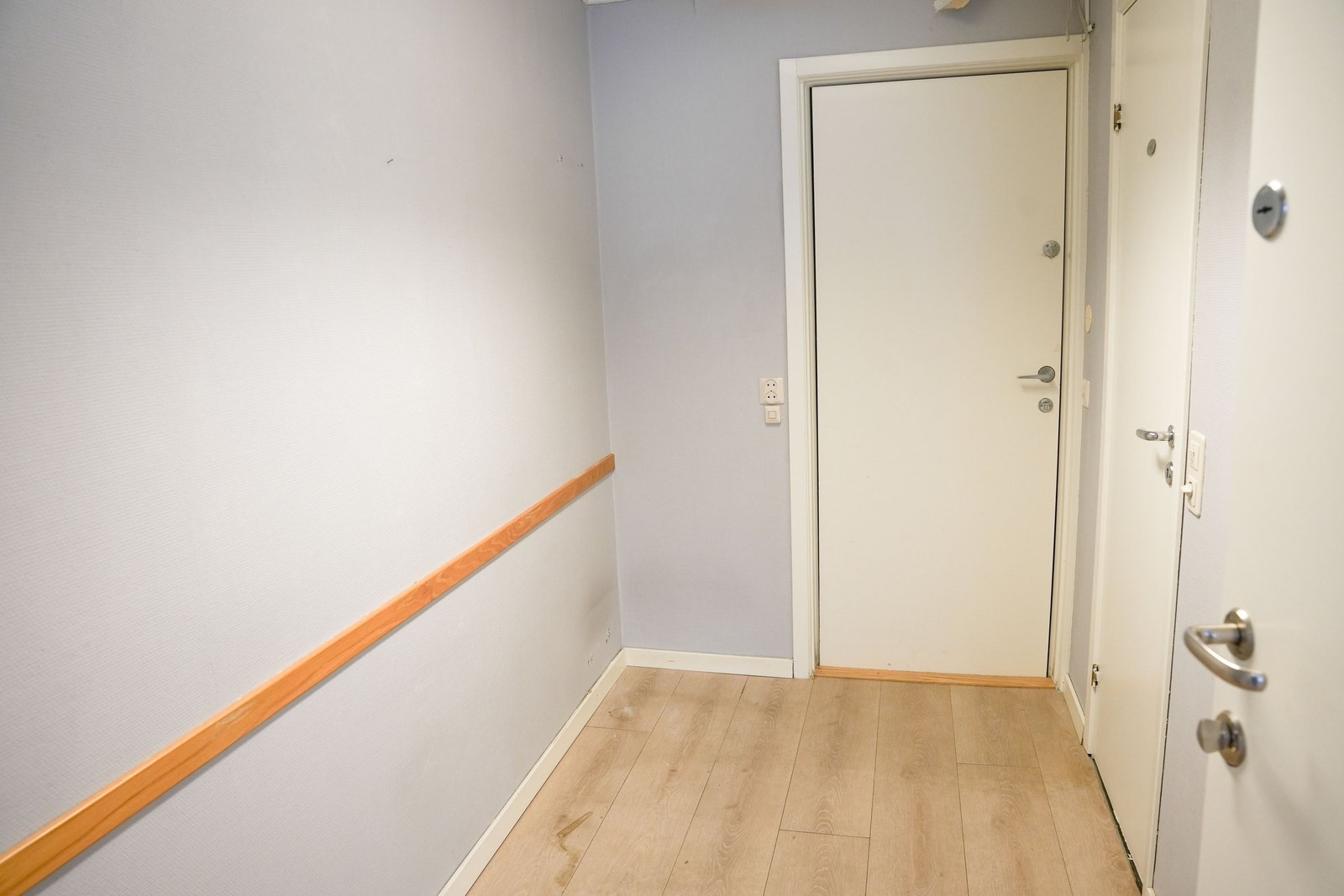 Gang - 4,9m2 , mulighet å gjøre det mindre for å få mer areal for stue. Galleribilde