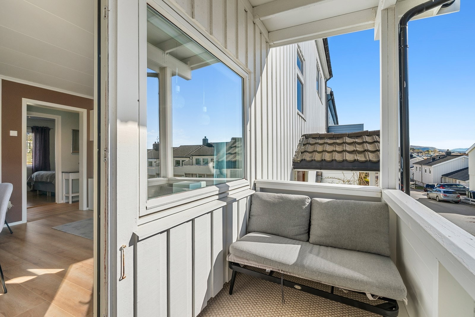 Sørvendt veranda med gode solforhold Galleribilde