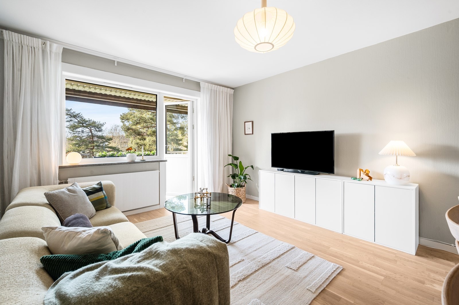 Oppholdsrommet oppleves som boligens sosiale samlingspunkt. Galleribilde