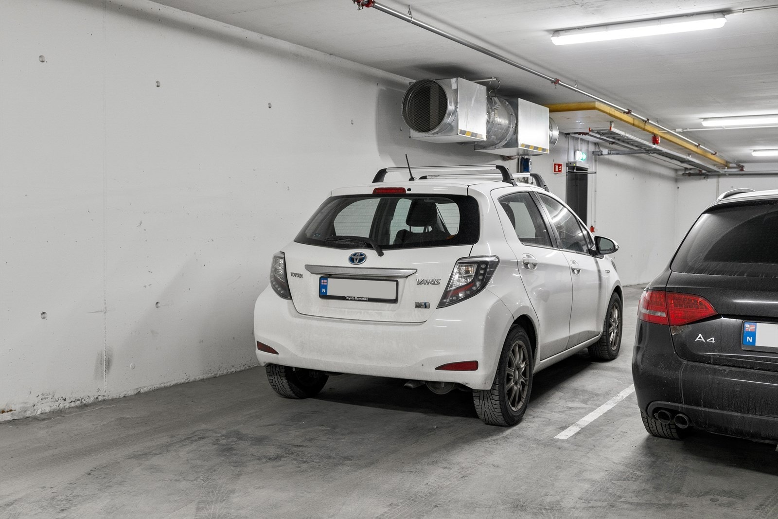 Leiligheten har fast parkeringsplass i ny og moderne p-kjeller. Galleribilde