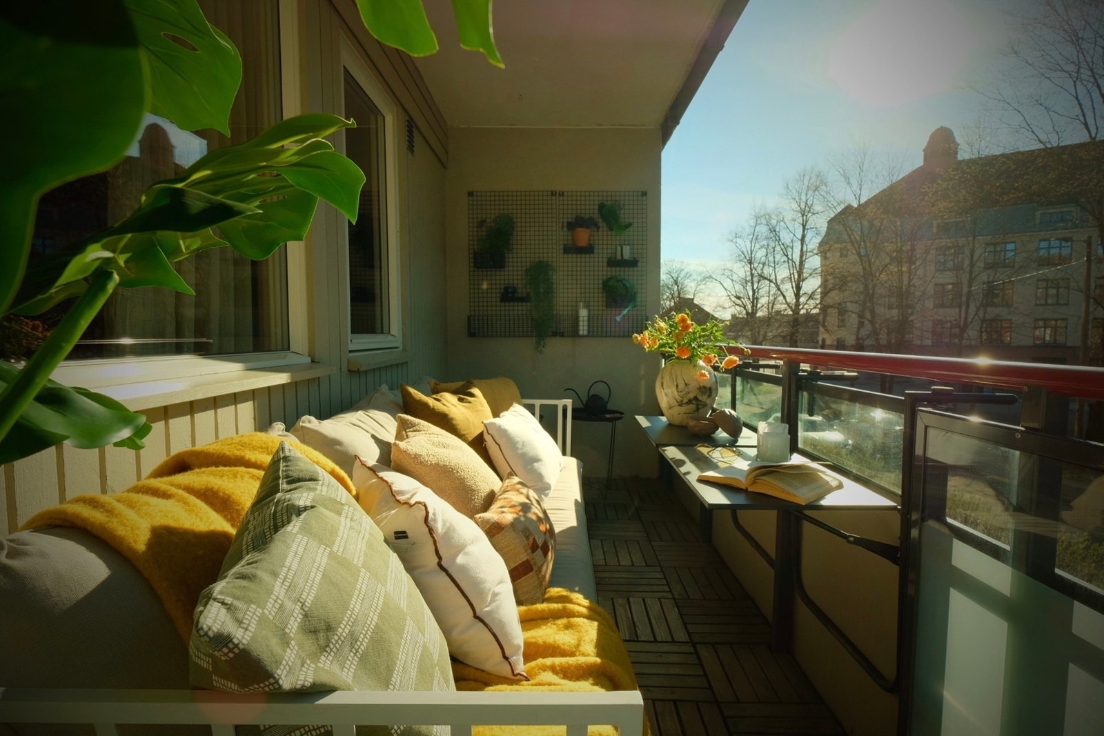 Balkongen har sol fra ca kl 16:00 - 21:00 sommerstid (bilde fra selger) Galleribilde