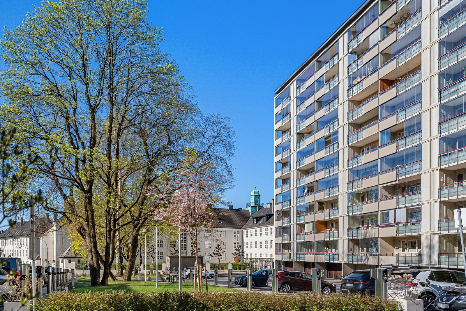 Veldrevet borettslag med god vedlikeholdshistorikk og økonomi Galleribilde