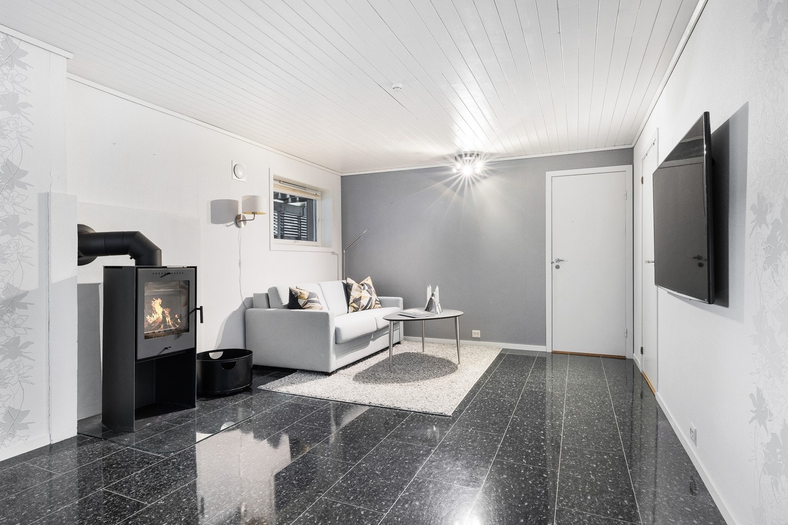 Kjellerstua er ypperlig for barn og ungdom til å kunne ha sin egen sone. Galleribilde