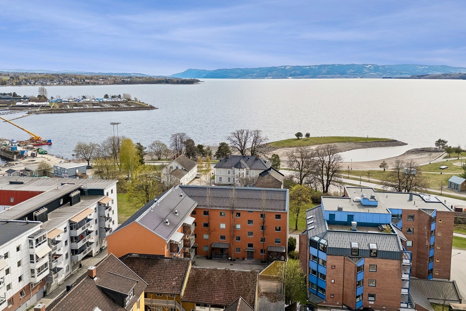 Flott bygård med attraktiv beliggenhet i sentrum. Foto: EFKT v/Jonas Hasselgren Galleribilde