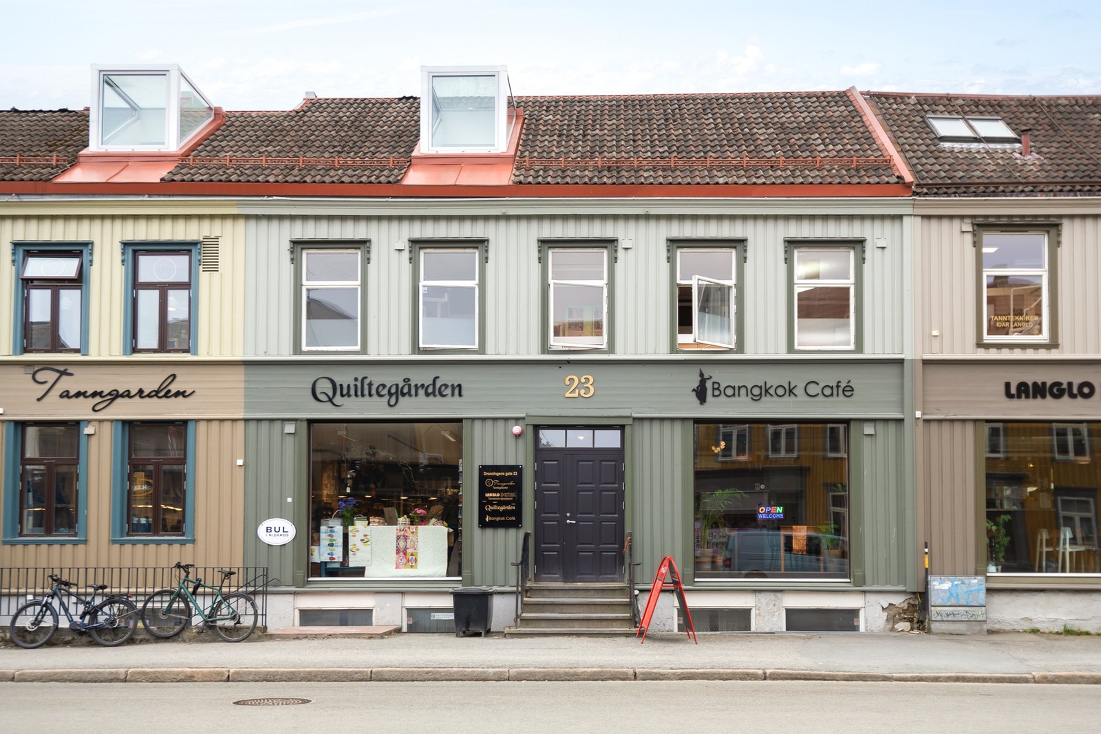 Meget attraktiv beliggenhet med nærhet til NTNU Kalvskinnet, Gløshaugen og Handelshøyskolen, St. Olavs hospital, BI & Samfundet. Galleribilde