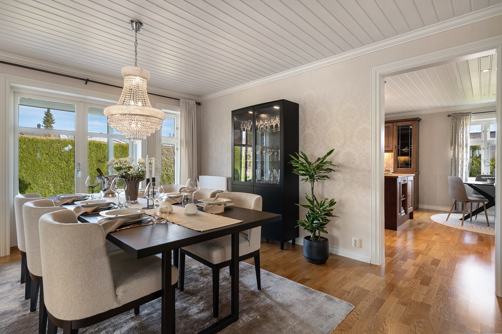 Fra stuen/spisestuen har du tilgang til veranda Galleribilde