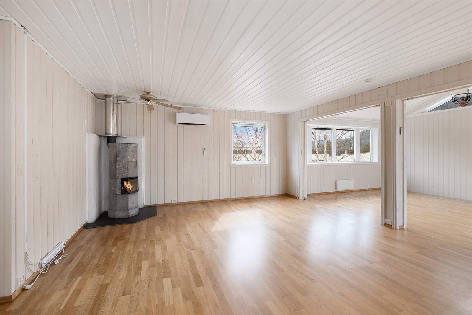 En effektiv varmepumpe, installert i 2021/22, sørger for jevn temperatur året rundt. Galleribilde