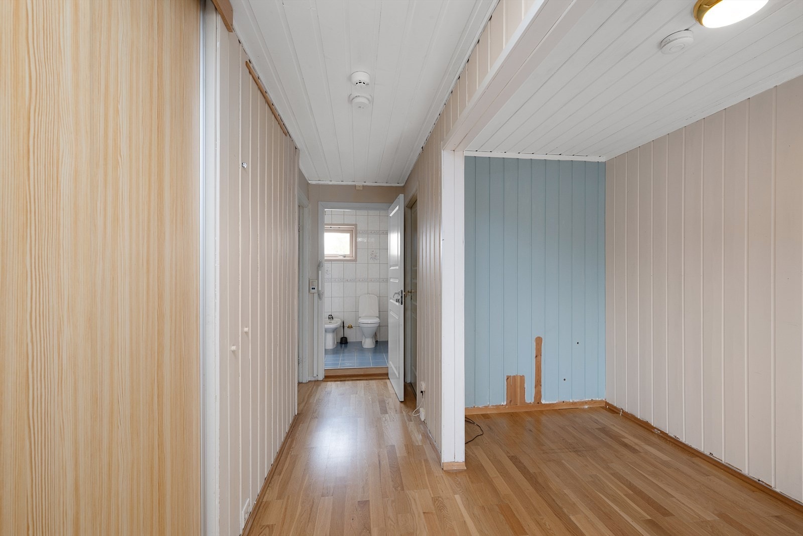 Gang som forbinder soveromsavdelingen med badet. Galleribilde
