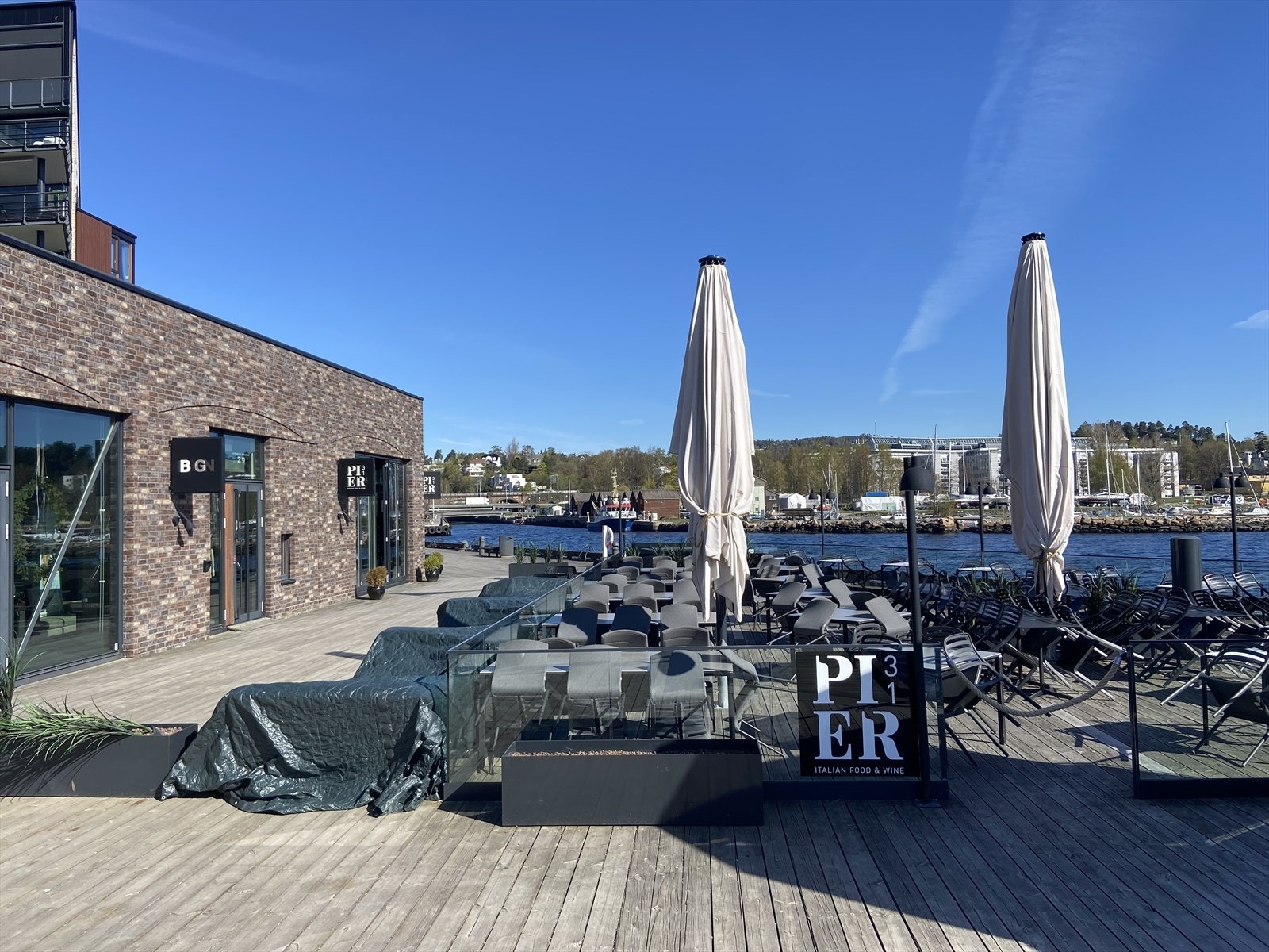 Populær Italiensk restaurant med uteservering i sommerhalvåret. Galleribilde