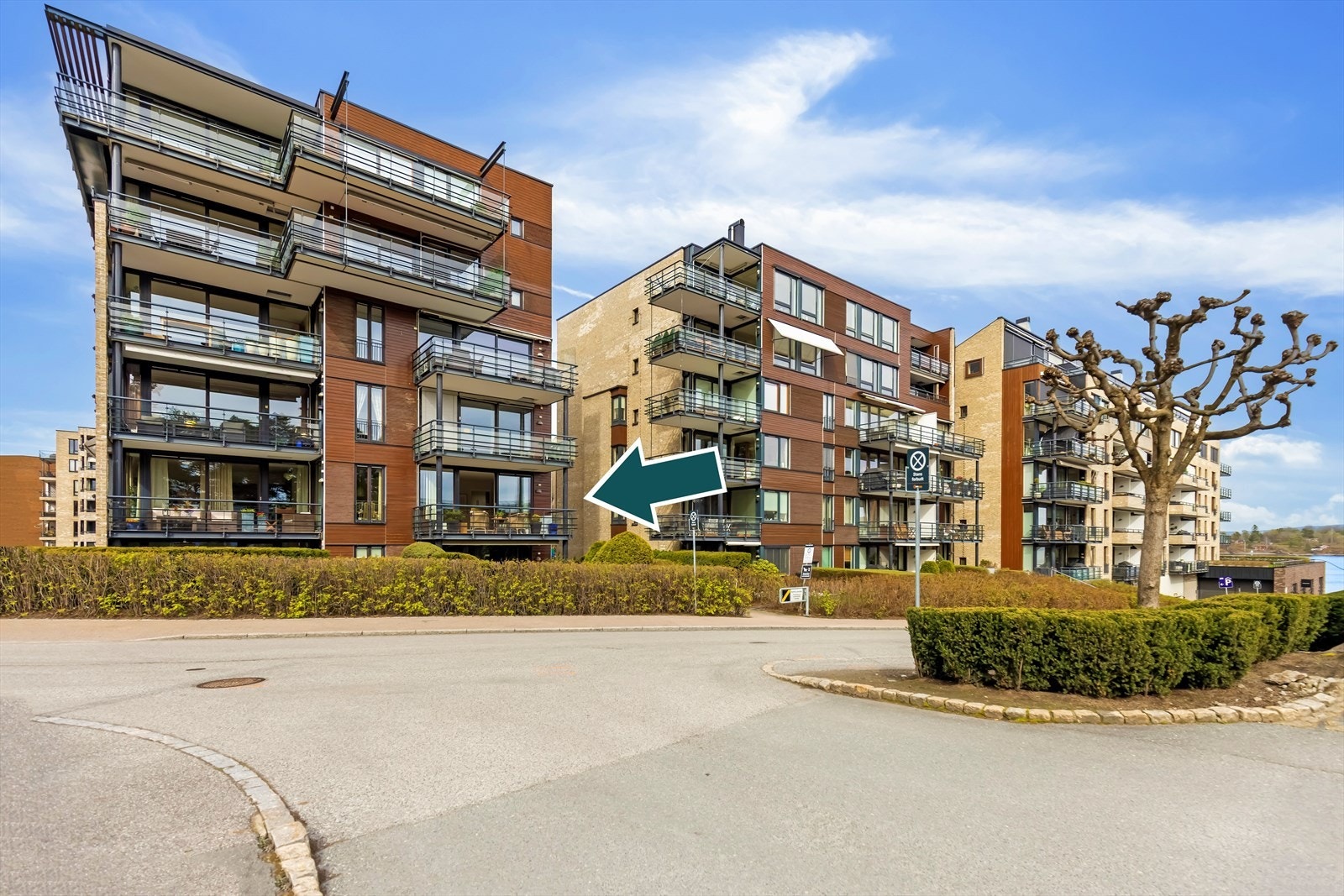 Bygget ble oppført i 2004 og er en del av et veldrevet sameie med heis og felles sykkelrom. Galleribilde