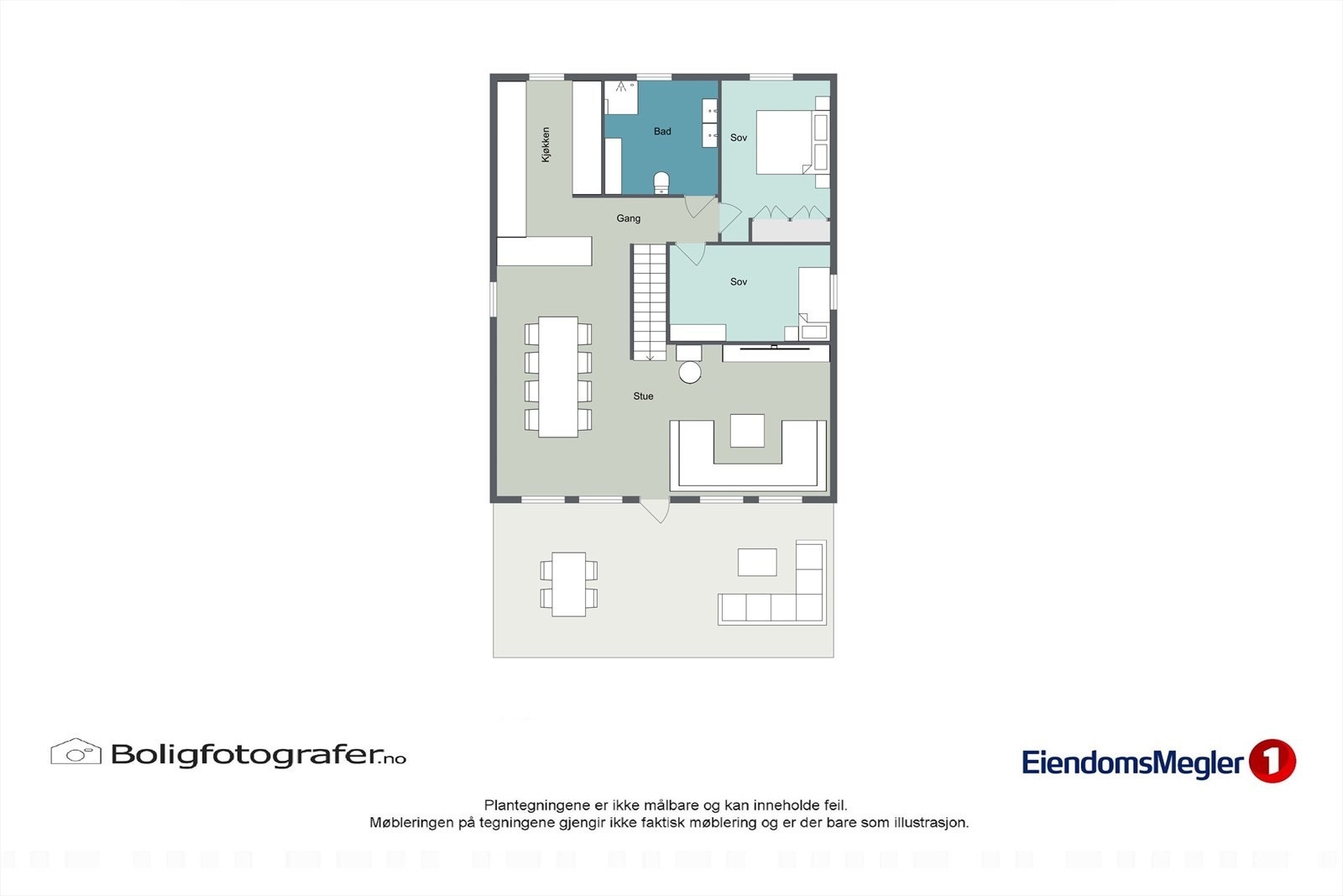 Hovedetasjen er sentrert rundt det åpne allrommet, med en praktisk adskilt soveromsavdeling: Galleribilde