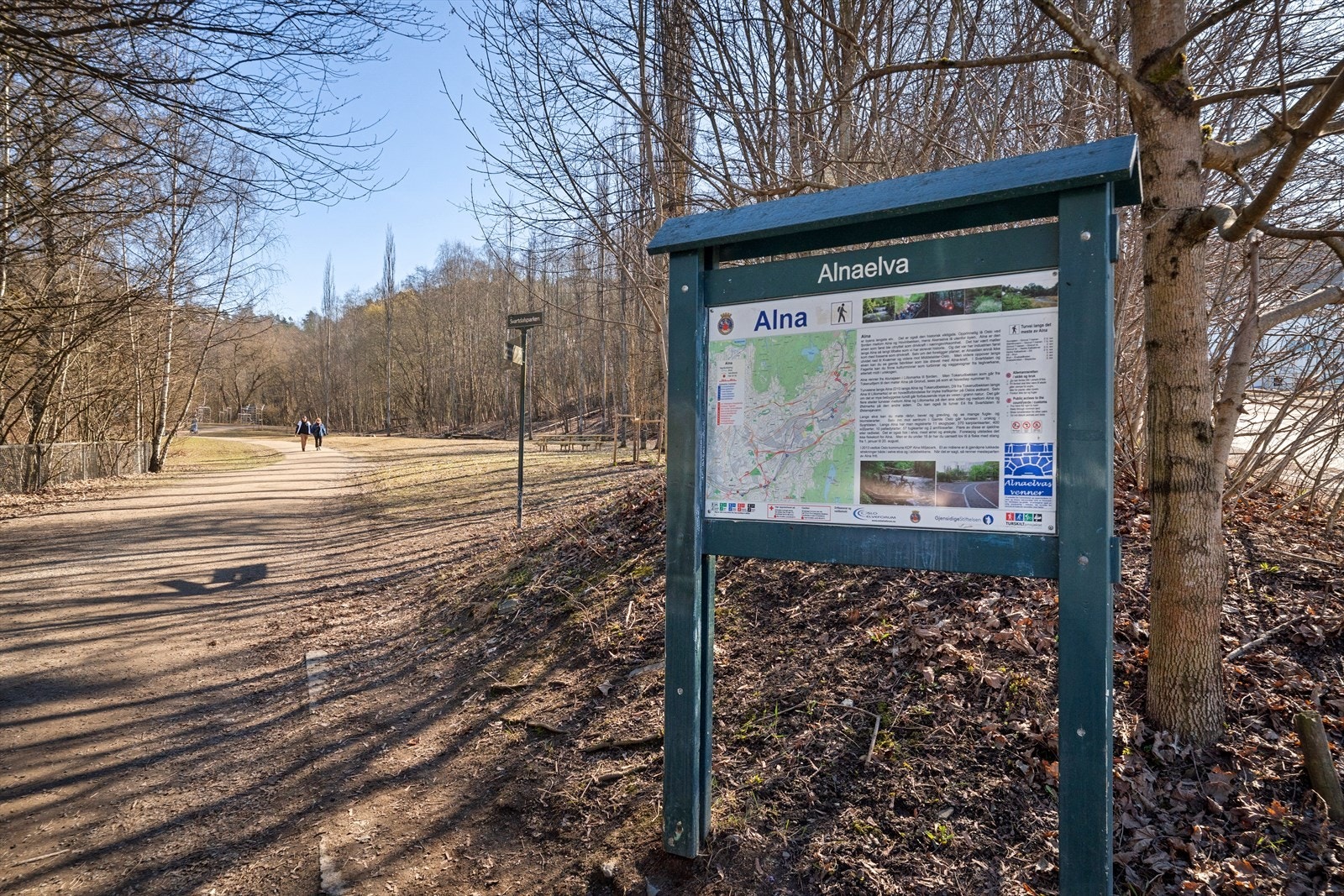 En av de nærmeste naboene er Svartdalsparken og Alnaelva. Galleribilde