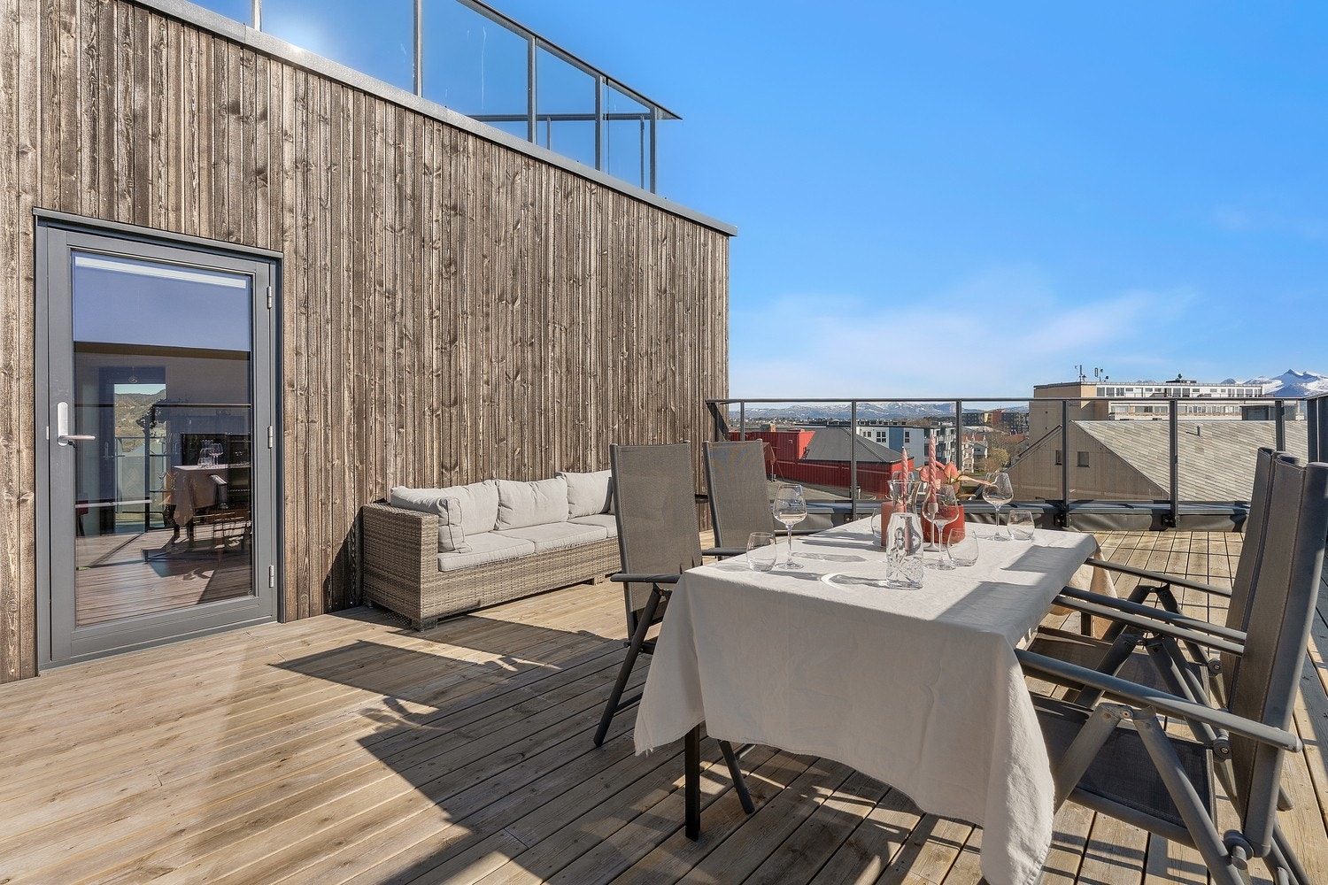Unik terrasse. Perfekt til sosiale sammenkomster. Galleribilde