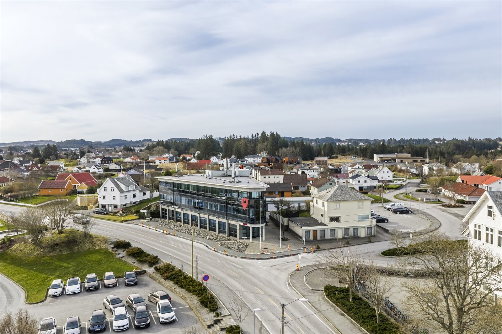 Velkommen til Hakon Aasbøs veg 2B presentert av Eiendomsmegler 1 Karmøy v/ Ingeborg Gangsøy Pedersen. Foto: Vestbris Galleribilde