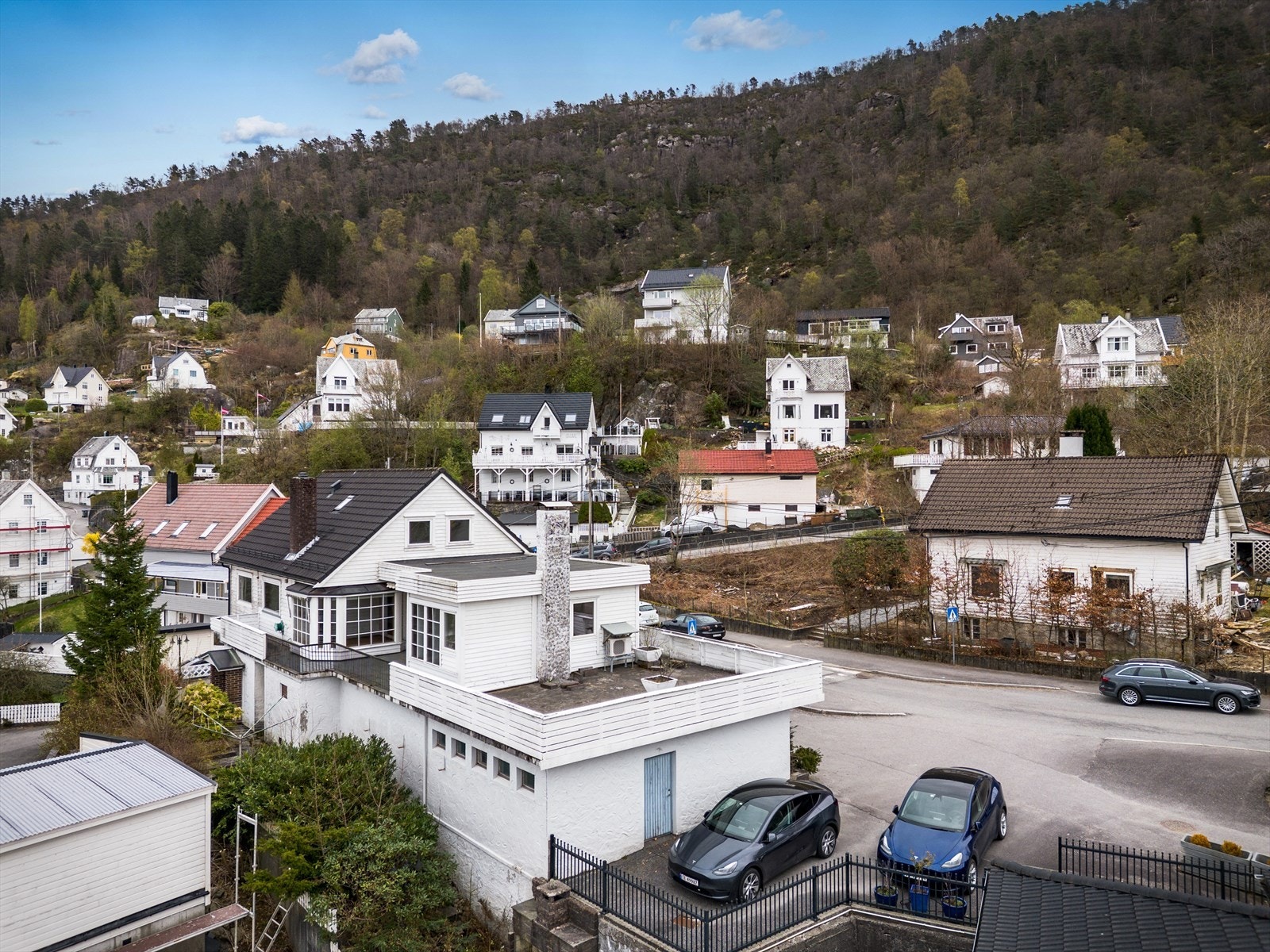 Kollektivtilbudet er godt, med busstoppet Nygårdslien like ved. Galleribilde