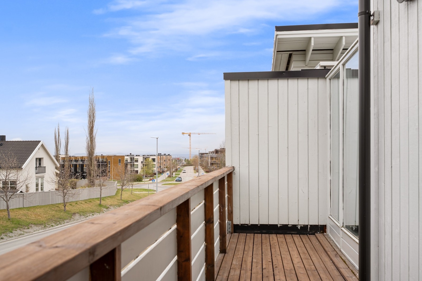 Balkongen er på 7,3m² og byr på gode sol- og utsiktsforhold. Galleribilde