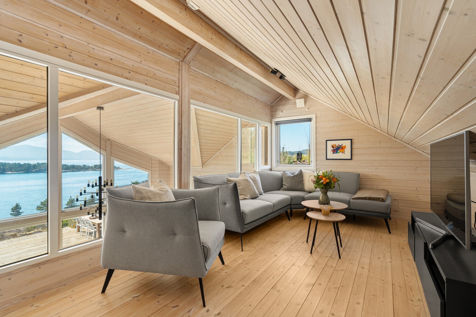 Loftstue. Galleribilde