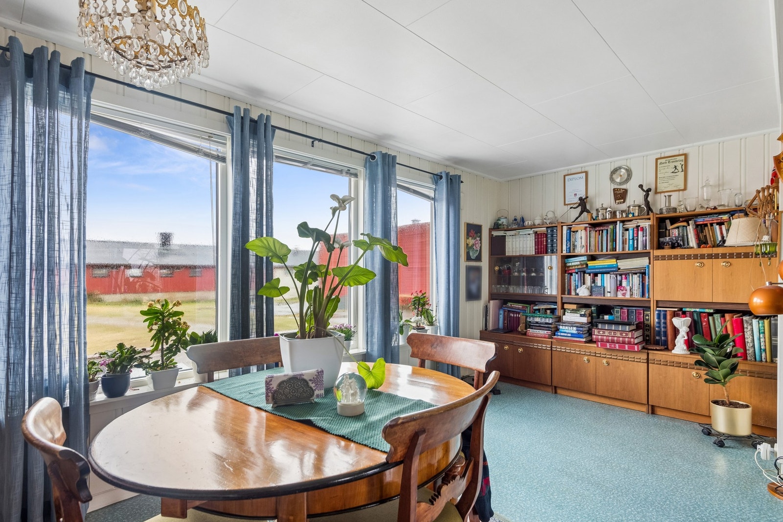 Stue på kårende. Galleribilde