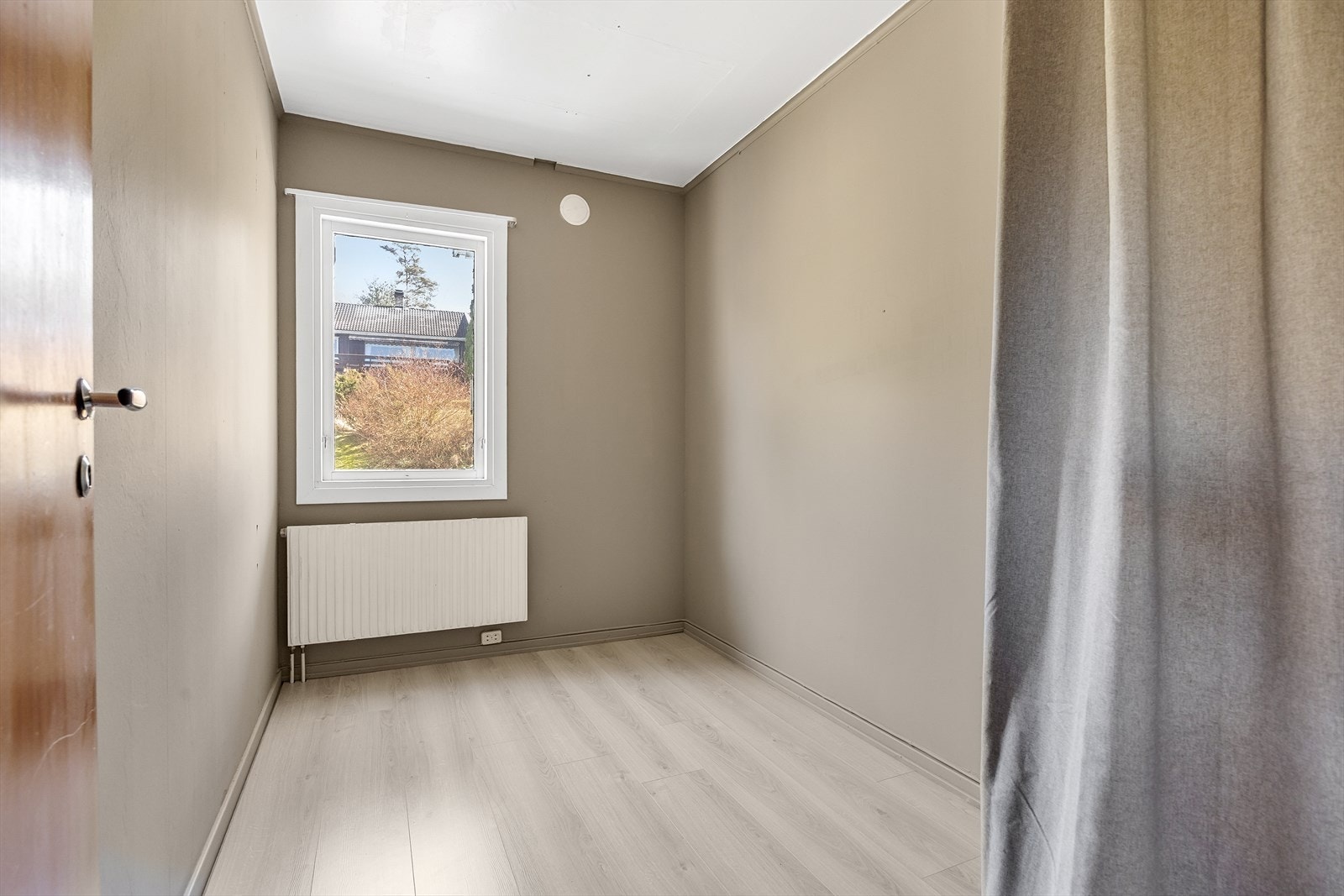 Soverom 2 i 1.etg Galleribilde