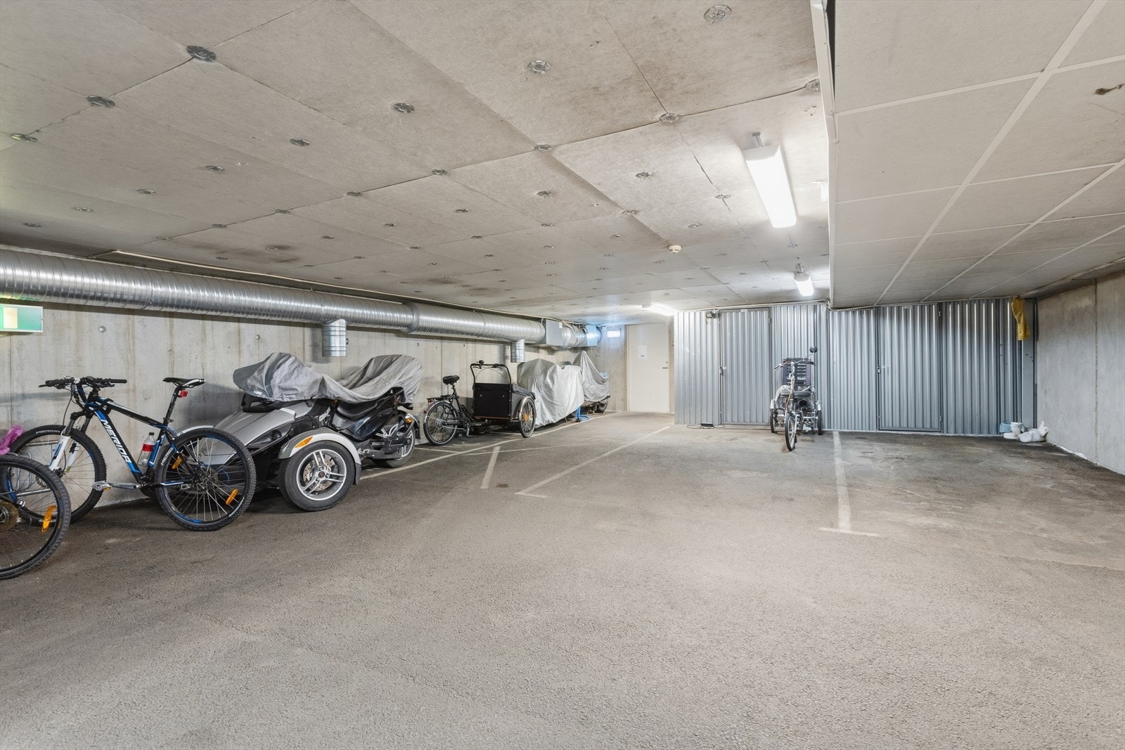 Felles sykkelparkering i P-hus Galleribilde