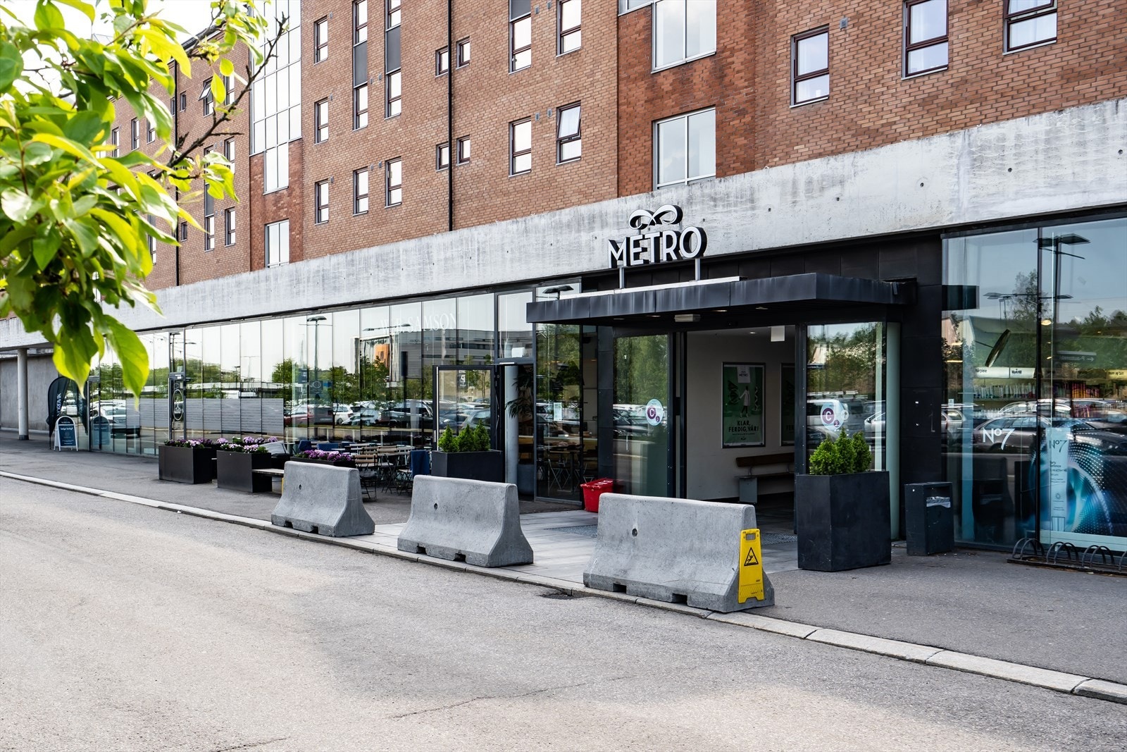 Metro senter med svært godt servicetilbud. Galleribilde