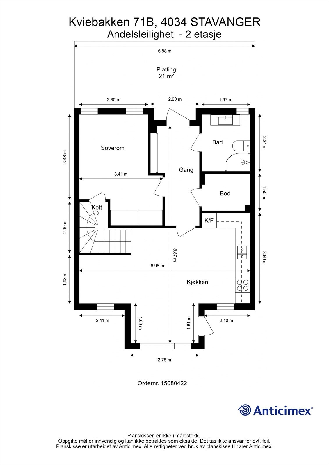 Leilighetens første plan rommer entré, bad, soverom, bod og et stort kjøkken med spiseplass. Galleribilde