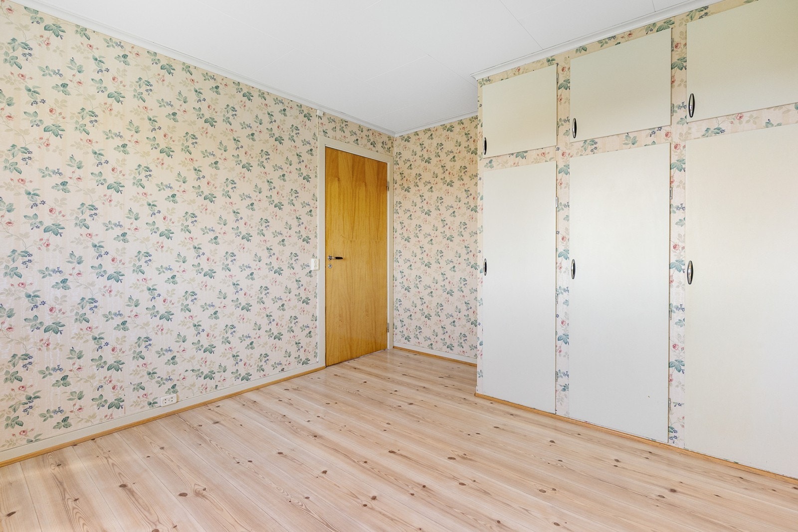 Soverommet har innebygde skap Galleribilde